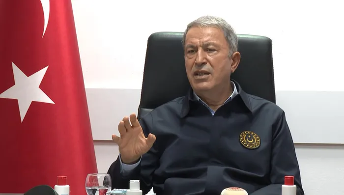 Son dakika: Milli Savunma Bakanı Hulusi Akar'dan bilgi alan Başkan Erdoğan hudut birliklerine seslendi: Yalan terörü Türkiye'de estiriliyor - 3
