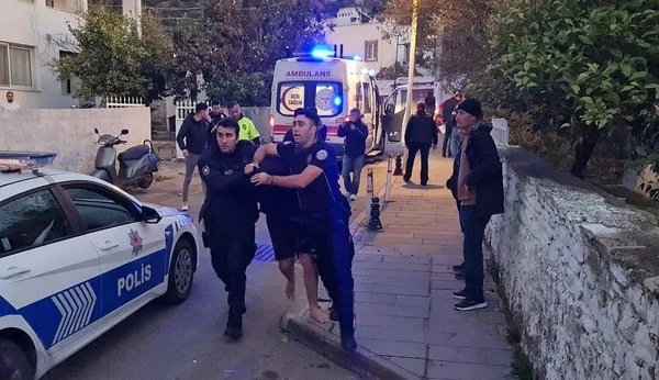 muglada-anne-cinayeti-bogazindan-bicaklayarak-oldurdu-1700849008732.jpg Annesini boğazından bıçaklayarak öldürdü! Gerekçesi şoke etti: Benim kanım yok senin kanını alacağım - 2