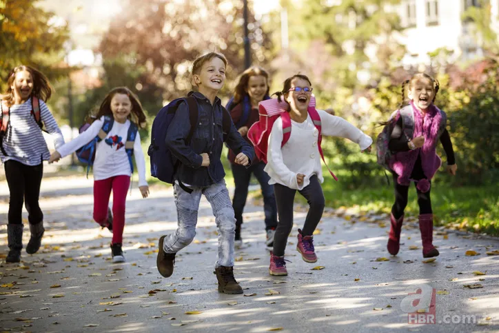 MEB son dakika açıklaması: 15 Şubat'ta okullar açılıyor mu? Hangi sınıflar okula gidecek? Yüz yüze eğitim... 13