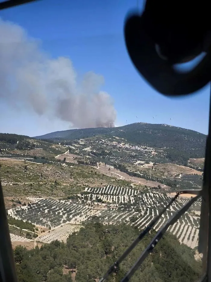 iki-ilde-korkutan-orman-yangini-1721047310396.jpeg İzmir Çeşme'deki orman yangınında dehşet! 3 kişi hayatını kaybetti | İzmir Valisi A Haber'de açıkladı: Dumandan zehirlendiler - 8