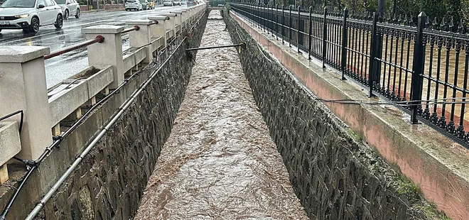 Marmaris'te sağanak etkili oldu