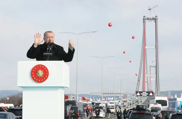 Son dakika: Başkan Erdoğan 1915 Çanakkale Köprüsü'nde çalışan işçilere telefonla seslendi: Muhteşem eserle tarih yazdınız - 3