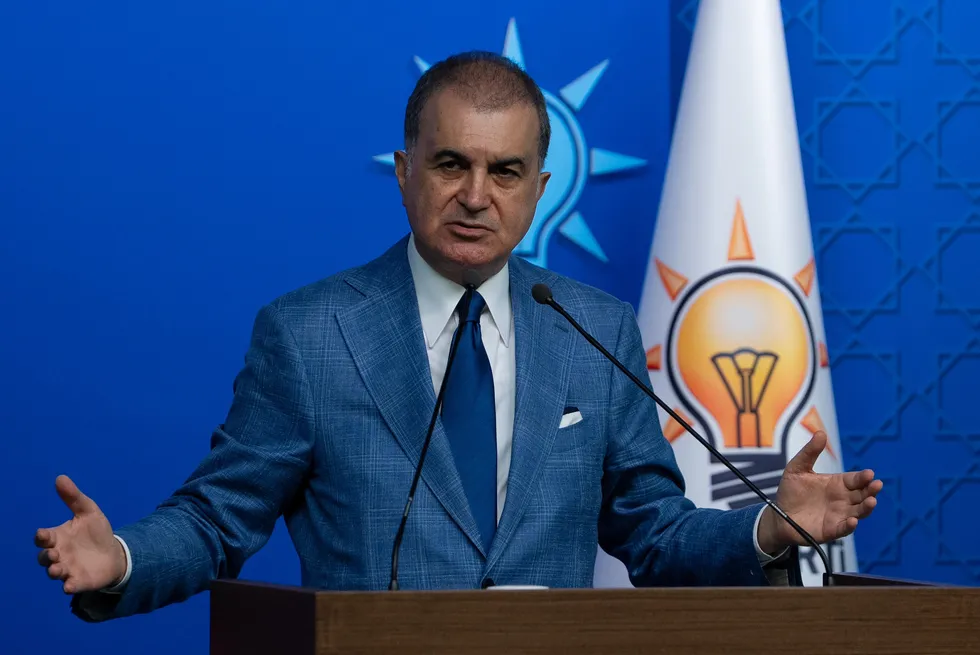 ak-parti-sozcusu-omer-celikten-cerceve-yasa-aciklamasi-dun-tarihi-bir-gundu-1786452395157.jpg AK Parti Sözcüsü Ömer Çelik'ten Çerçeve Yasa açıklaması: Dün tarihi bir gündü - 1
