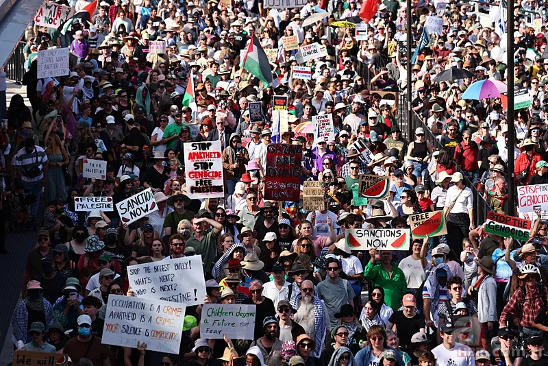Avustralya'da 10 binler Gazze için ayaklandı! 14