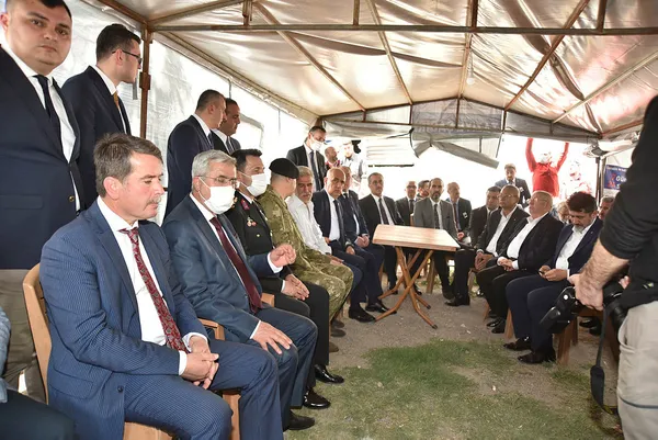 1650728771949.jpg Başkan Erdoğan'dan şehit babası Osman Gök'e taziye telefonu: Şehidimizin kanı yerde kalmayacak - 1