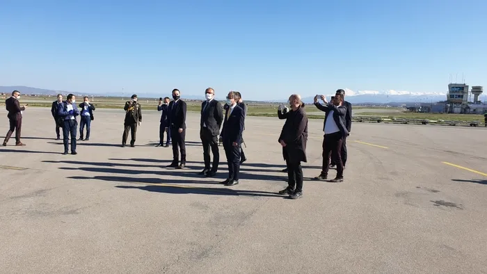 Türkiye’nin tıbbi yardım paketi taşıya uçağı Kuzey Makedonya ve Kosova’ya indi