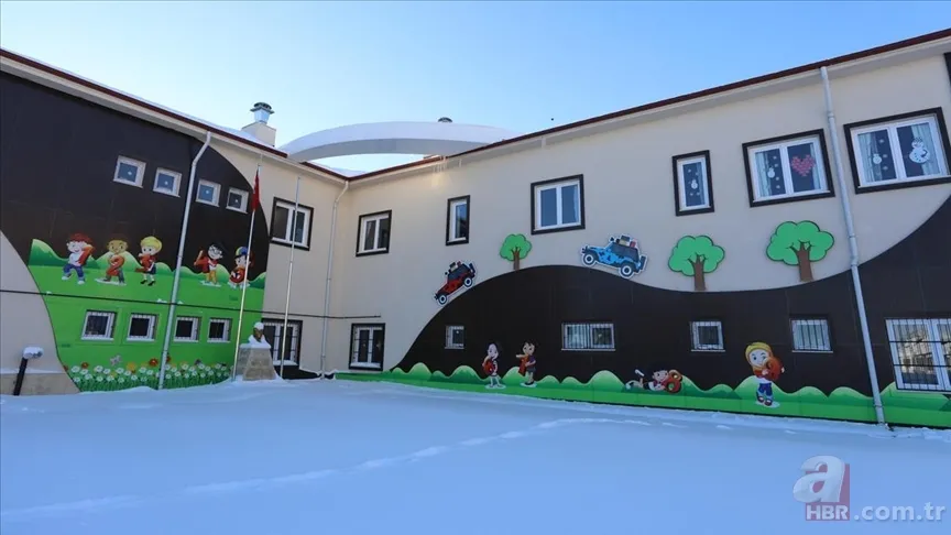 Zorunlu eğitim yaşı kaç oldu? 5 yaş zorunlu eğitim kapsamında! Zorunlu eğitim yaşı düşüyor mu? 2023 zorunlu eğitim yaşı kaç? 11