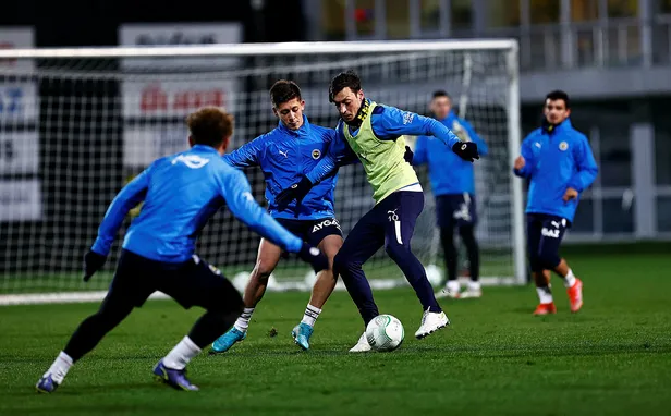 fenerbahce-slavia-prag-maci-sifreli-mi-sifresiz-mi-fb-avrupa-konferans-ligi-fb-slavia-prag-maci-hangi-kanalda-1645012372489.jpg Fenerbahçe Slavia Prag maçı şifreli mi, şifresiz mi? FB Avrupa Konferans Ligi FB Slavia Prag maçı hangi kanalda, saat kaçta? - 1