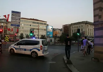 Galata Köprüsü araç trafiğine kapatıldı