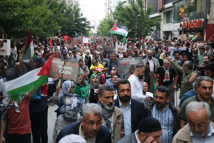 elazigda-binlerce-kisi-filistin-icin-yurudu-1716741775658.jpg