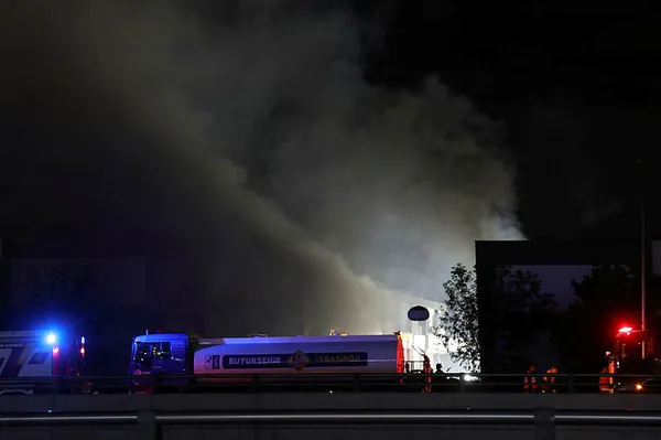1622777647594.jpg Başkentte kimyasal madde üreten iş yerinde yangın! Kullanılmaz hala geldi - 1