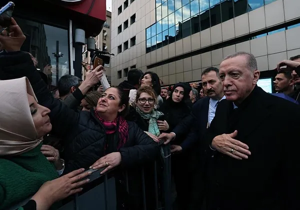baskan-erdogan-balikesirden-ozel-ve-imamogluna-cok-sert-sozlerle-yuklendi-chpyi-demin-oyuncagi-haline-getirenl-1708717021537.jpeg Başkan Erdoğan Balıkesir'den Özel ve İmamoğlu'na çok sert sözlerle yüklendi: CHP'yi DEM'in oyuncağı haline getirenler utansın - 10