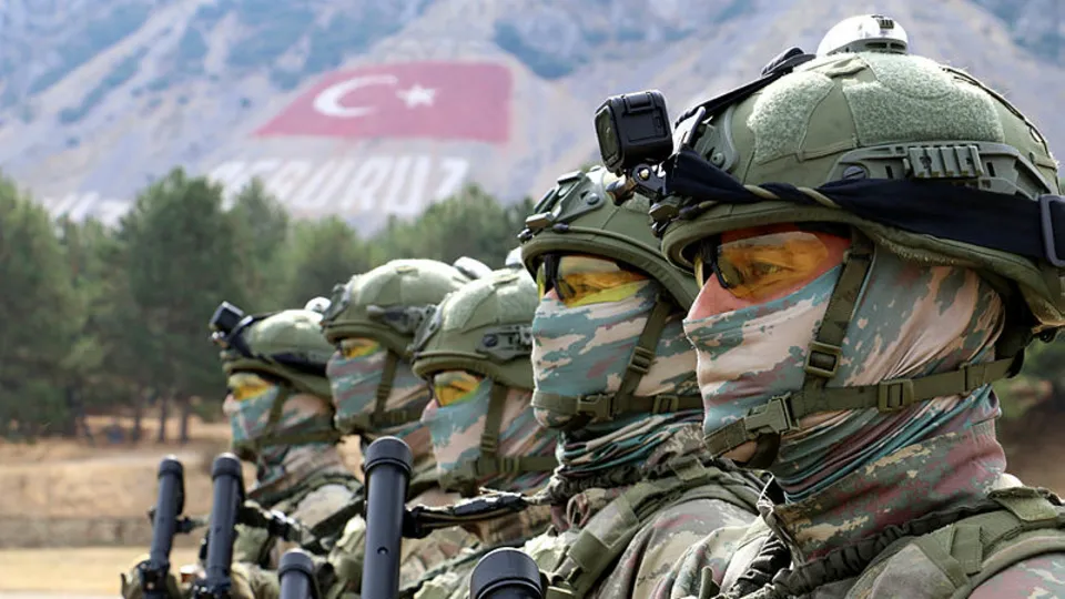 Sınır birliklerine komando sevkiyatı