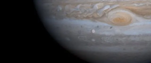 Juno, Jüpiter ilk görüntüyü dünyaya gönderdi!