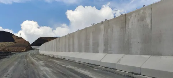 Van-İran sınırına 145 km’lik duvar