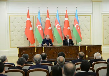 Türkiye ile Azeerbaycan arasında 6 anlaşma
