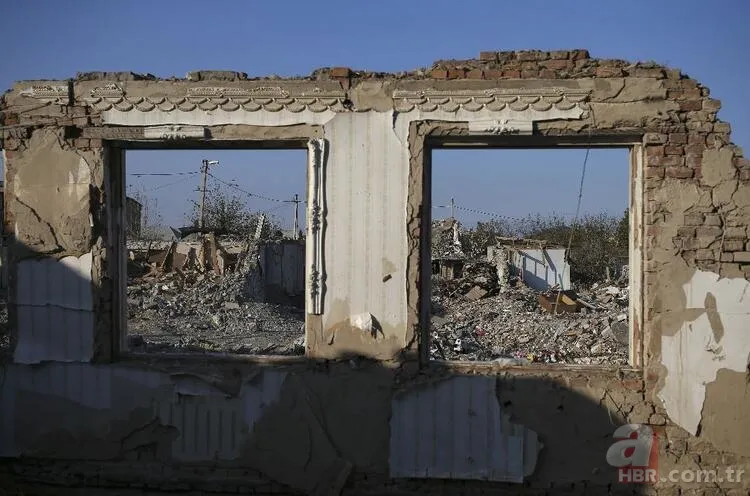 27 yıl sonra bir ilk! Ermenistan işgalinden kurtarılan Kelbecer'e Azerbaycan bayrağı dikildi 2