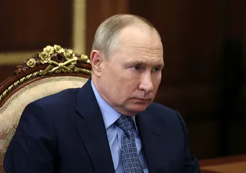 Rusya'da "Dost" ve "Dost olmayan" ülkeler hakkında flaş karar! Putin uçuşlar için imzayı attı