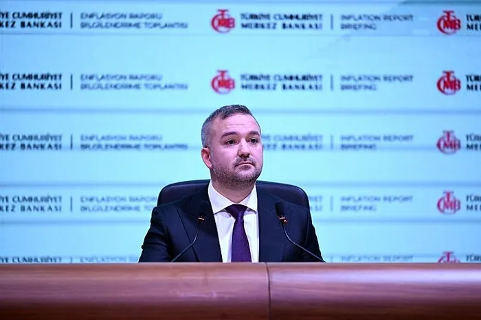merkez-bankasindan-yilin-ilk-enflasyon-tahmini-iste-3-yillik-enflasyon-beklentisi-1738917914830.jpeg Merkez Bankası Başkanı Karahan ayrıca kira enflasyonunun yavaşlama eğiliminde olduğunu söyledi (AA)