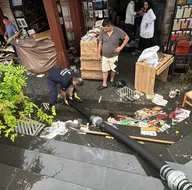 Üsküdar Sahaflar Çarşısını sel vurdu