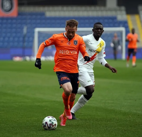 Medipol Başakşehir 3-1 Yeni Malatyaspor MAÇ SONUCU ÖZET - 6