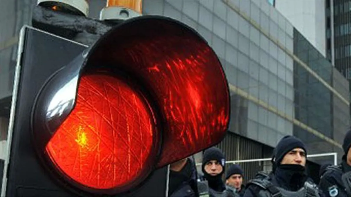 Trafik denetimlerinde 498 bin 666 işlem yapıldı: Kırmızı ışık ihlali can alıyor