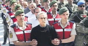 FETÖ’cüler Akın Öztürk’ün önü böyle açmış