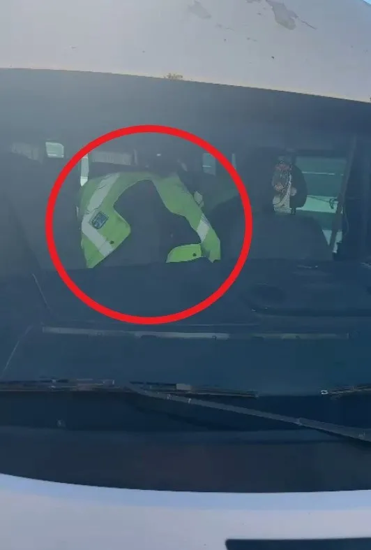 mansur-yavas-mitinge-adam-tasidi-gelenlere-150-tl-verildi-kamu-parasi-carcur-ediliyor-1708794297759.jpg Mansur Yavaş mitinge adam taşıdı, gelenlere 150 TL verildi! Kamu parası çarçur ediliyor - 6