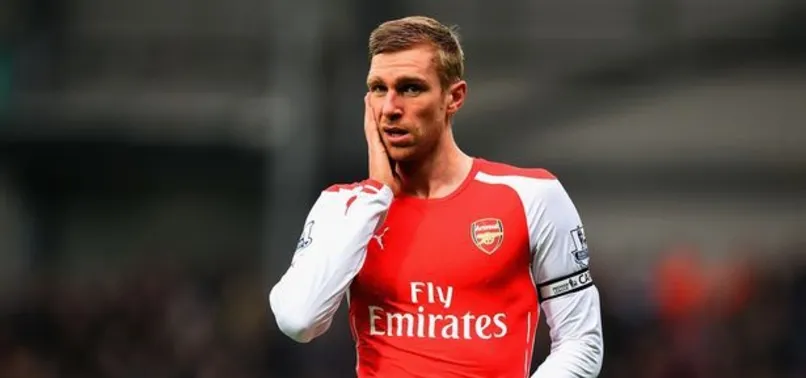 Mertesacker'den Arsenal'e kötü haber geldi!