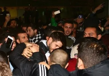 Beşiktaş İstanbul'a döndü! Müthiş karşılama...