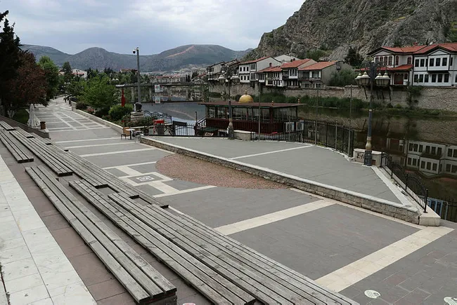 amasya-valisi-masatli-tam-kapanmada-koronavirus-vaka-sayilari-yuzde-50-azaldi-1620824451340.jpg Amasya Valisi Masatlı: Tam kapanmada koronavirüs vaka sayıları yüzde 50 azaldı - 2