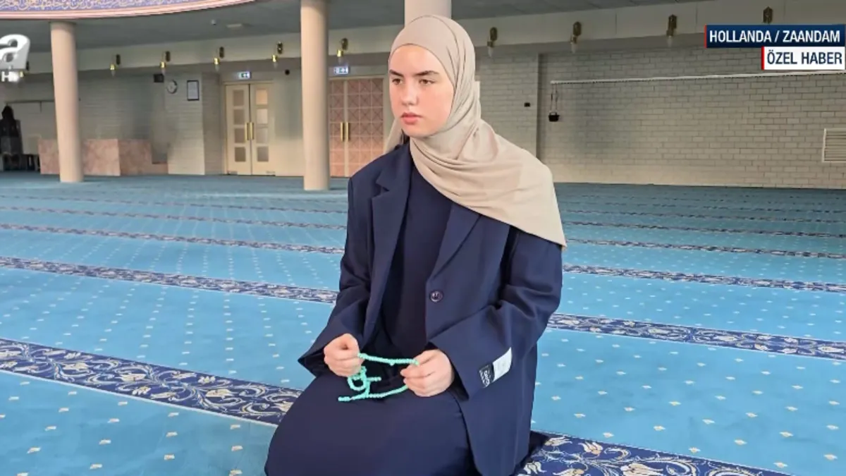 Rastlantıyla Dinlediği Kur'an Hayatını Değiştirdi: Ambra Todaro'nun Hidayet Öyküsü