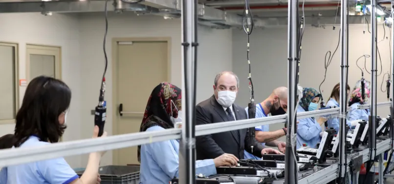 Son dakika: Sanayi ve Teknoloji Bakanı Mustafa Varank: Türkiye'yi üretimle büyütmemiz gerek