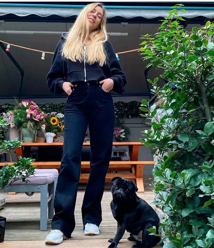 sinem kobal in paylasimina begeni yagdi