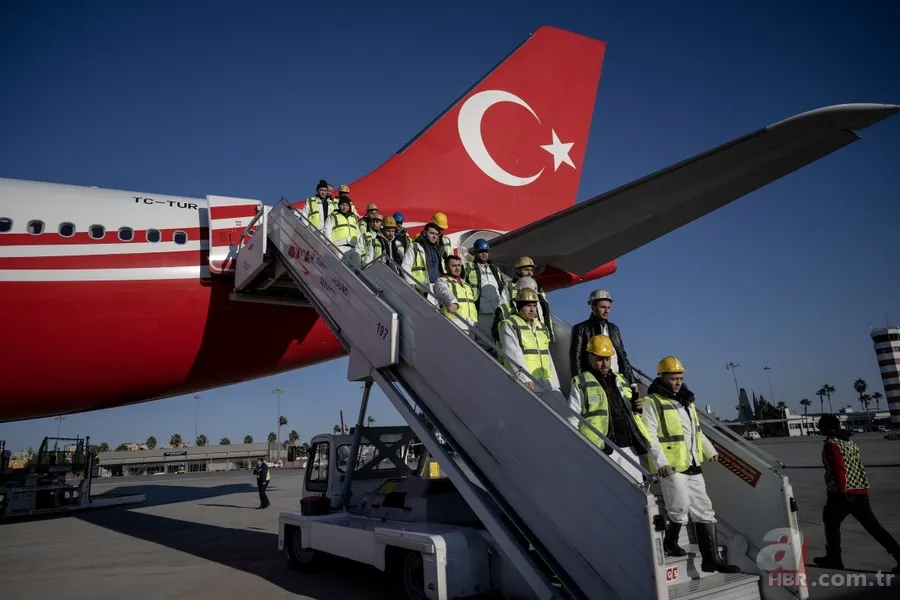 Cumhurbaşkanlığına ait uçak madencileri deprem bölgesine götürdü: "Bir can bir candır bizim için" 23