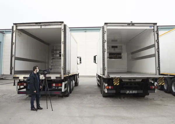 Son dakika: Türkiye’deki koronavirüs aşılarında flaş gelişme! CoronaVac aşılarının sevkiyat TIR’ları böyle görüntülendi