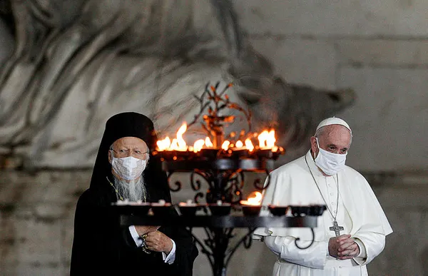 Papa Francis ilk kez maske ile görüntülendi - 4