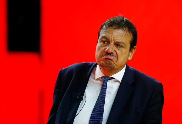 Anadolu Efes Euroleague şampiyonu oldu! Helal olsun çocuklar!