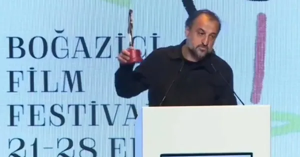 1667123840626.jpeg Ödülünü Fincancı'ya ithaf eden Özcan Alper'e tepki gösteren Burak Haktanır konuştu: Film festivalleri şov yapma etkinliklerine dönüştü - 5