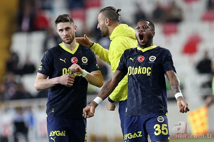 Fenerbahçe’de eleştiri okları İsmail Kartal’ın üzerinde: Ağır çekimde hücum ediyorlar