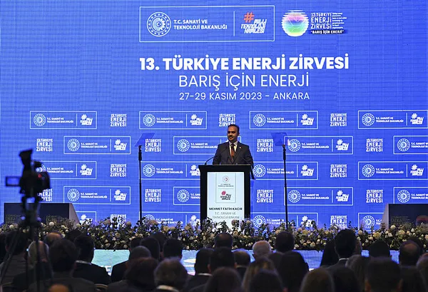 akkuyunun-ilk-reaktoru-hizmete-giriyor-bakan-mehmet-fatih-kacir-tarih-verdi-1701248499904.jpg Akkuyu'nun ilk reaktörü hizmete giriyor! Bakan Mehmet Fatih Kacır tarih verdi - 2