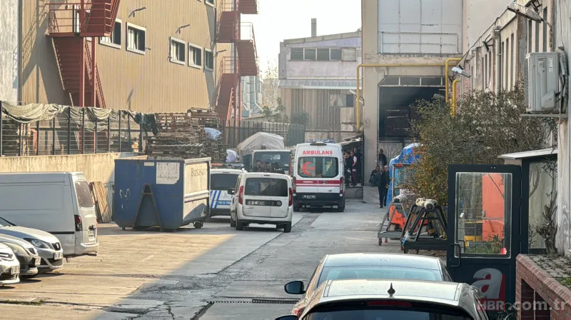 Bursa'da dehşet anı: İşçi yük asansörü ile duvar arasında kalarak can verdi 1