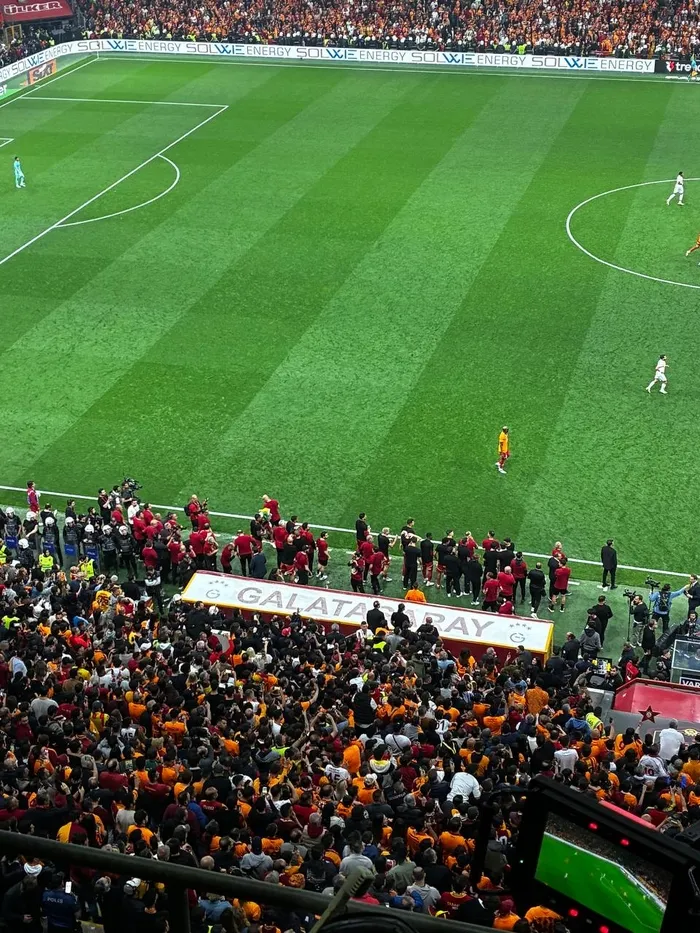 cimbom-3-kez-sampiyon-galatasaray-10-numara-5-yildiz-baskandan-tebrik-mesaji-1747599484462.jpg Fotoğraf- ahaber.com.tr
