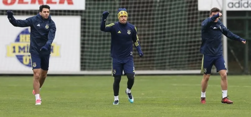 Fenerbahçe'de İsmail Köybaşı sakatlandı