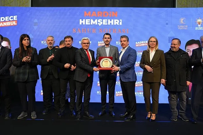 cumhur-ittifakinin-ibb-adayi-murat-kurumdan-net-mesaj-31-martta-gelin-saglam-adamlarin-yaninda-olun-1711497152325.jpeg Cumhur İttifakı'nın İBB adayı Murat Kurum'dan net mesaj: "31 Mart'ta gelin sağlam adamların yanında olun" - 5
