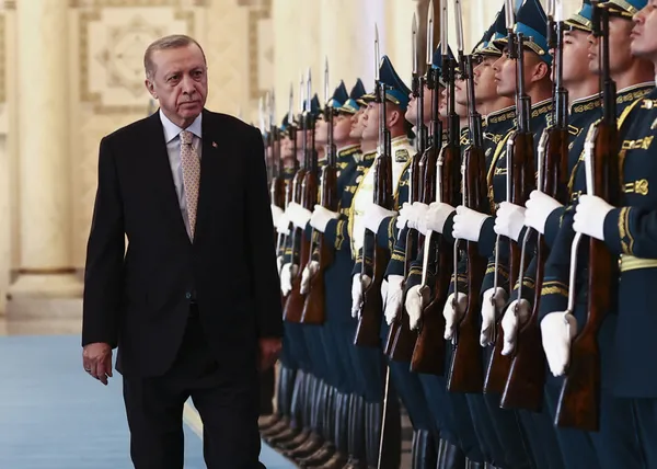 son-dakika-baskan-erdogan-kazakistan-donusu-basin-mensuplarinin-sorularini-yanitladi-1665735799425.jpg Son dakika: Başkan Erdoğan, Kazakistan dönüşü basın mensuplarının sorularını yanıtladı - 3