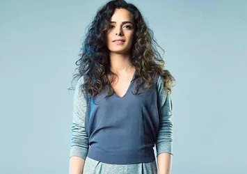 Özge Özpirinçci evinde bakın ne besliyor