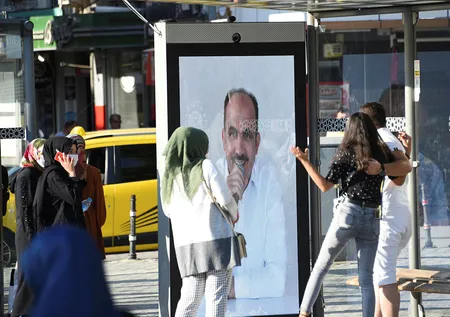 Konya Büyükşehir Belediye Başkanı Uğur İbrahim Altay virüs tehlikesine böyle dikkat çekti