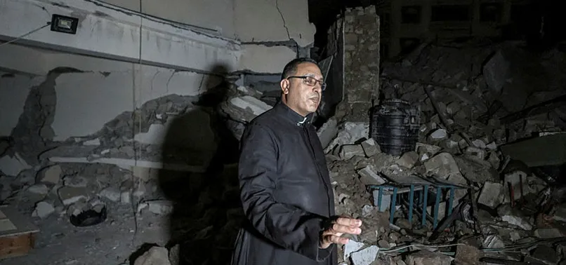 Katil İsrail Gazze'de Ortodoks Kilisesi'ni vurdu! Ölü ve yaralılar var