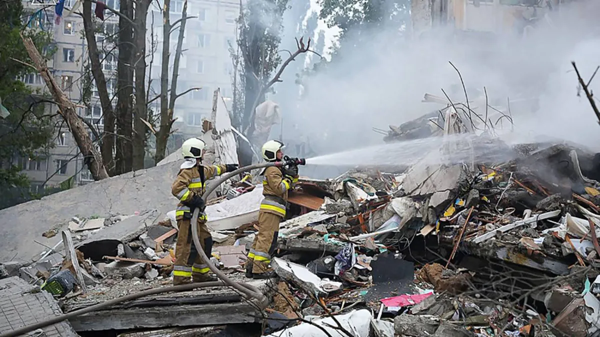 Rusya'dan Ukrayna eğitim merkezine saldırı: 1 ölü 11 yaralı